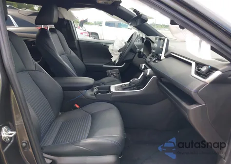 2021 Toyota Rav4 Hybrid Xse z USA, uszkodzony, nr VIN 4T3E6RFV8MU062341